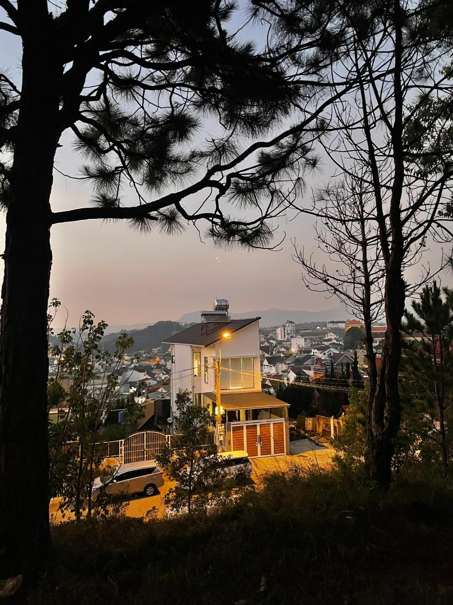 Appartamento Gia Ha House View Doi Thong-Pine Hill-R21 Da Lat Esterno foto